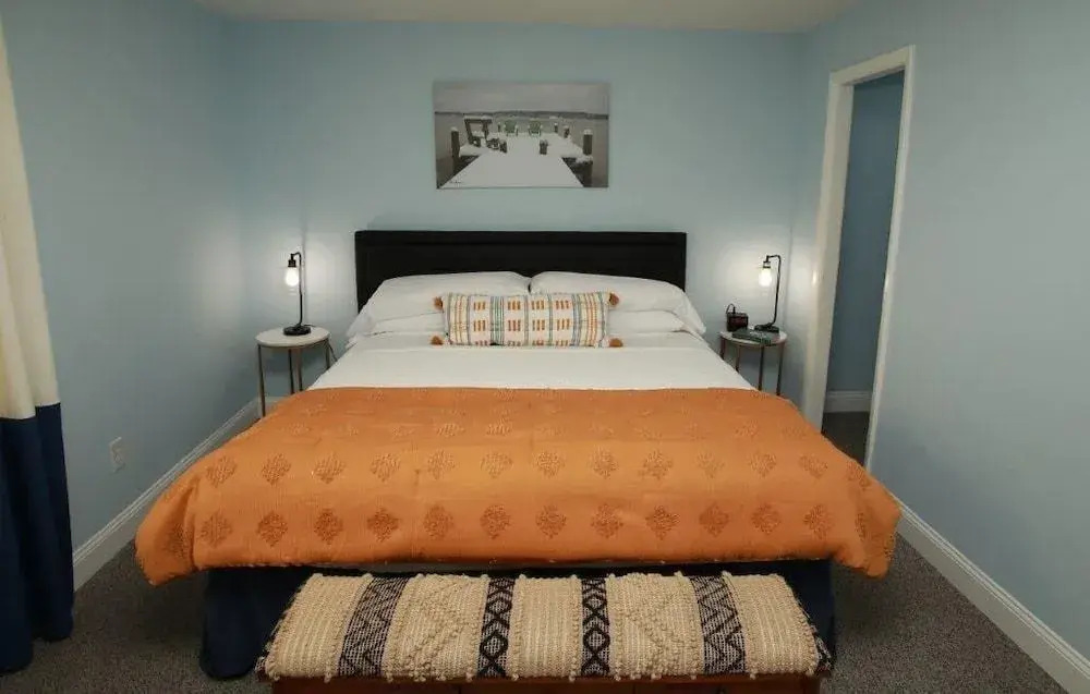 Pentagon Suites