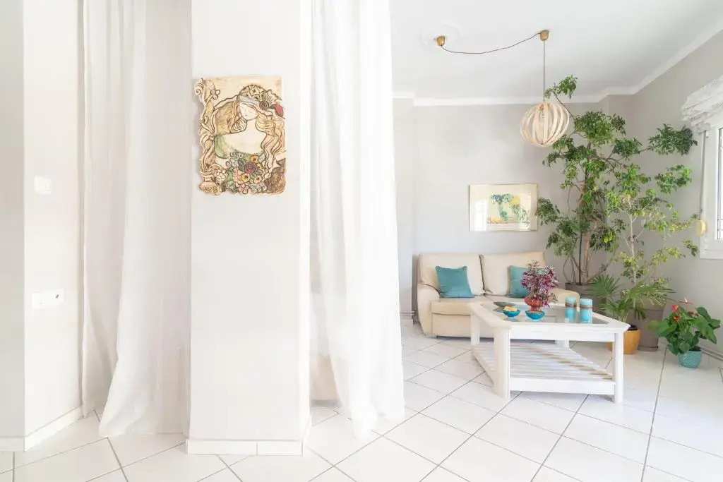 Life on Canvas Central Family Apartment