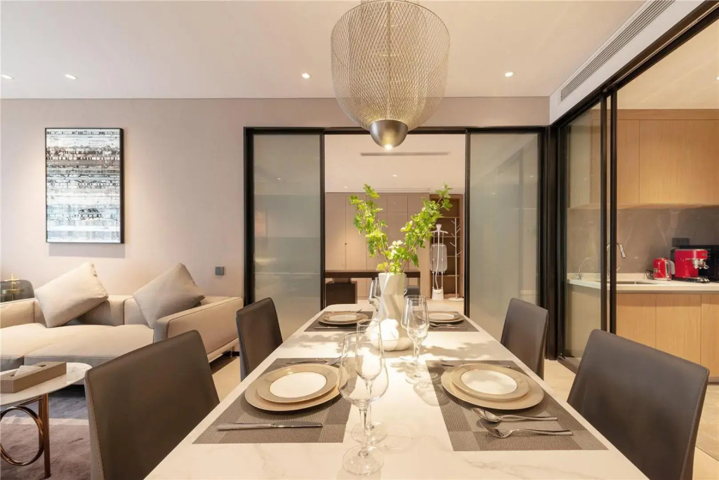 Cresasia Residence