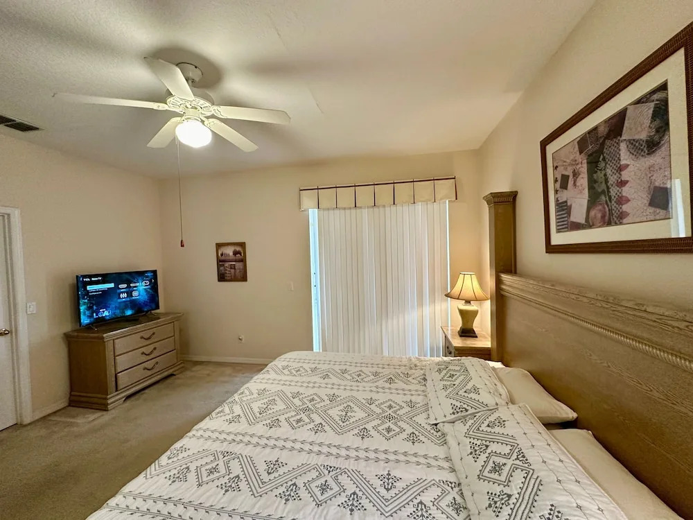 Grand Fabulous 4BR Pool Home Near Disney