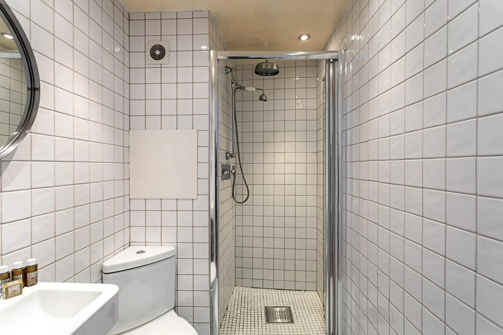 Modern Victoria Park Apartment