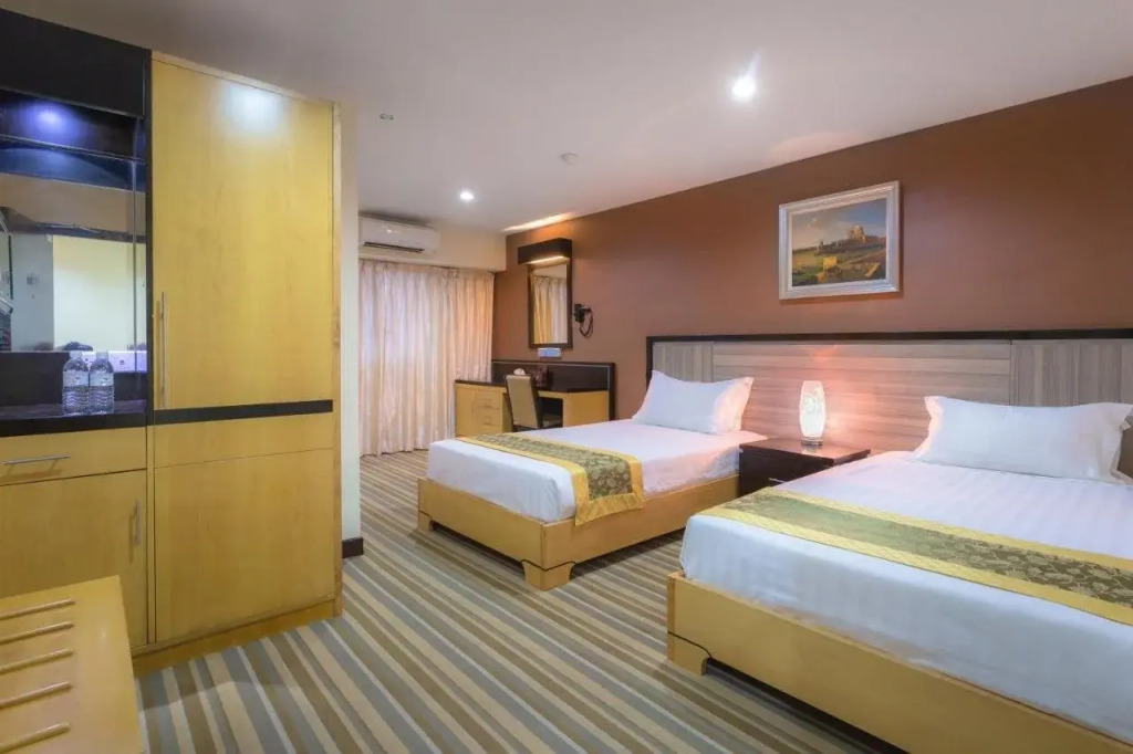 Hotel Hallmark Inn