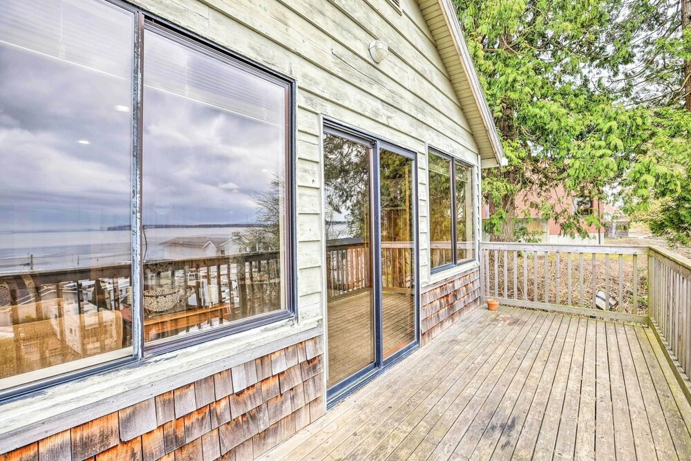 Hilltop Hideout w/ Sweeping Birch Bay Views