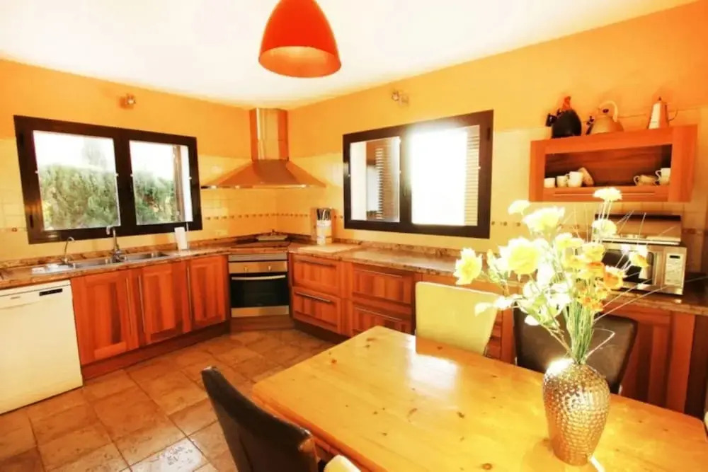 102947 -  Villa in Llucmajor