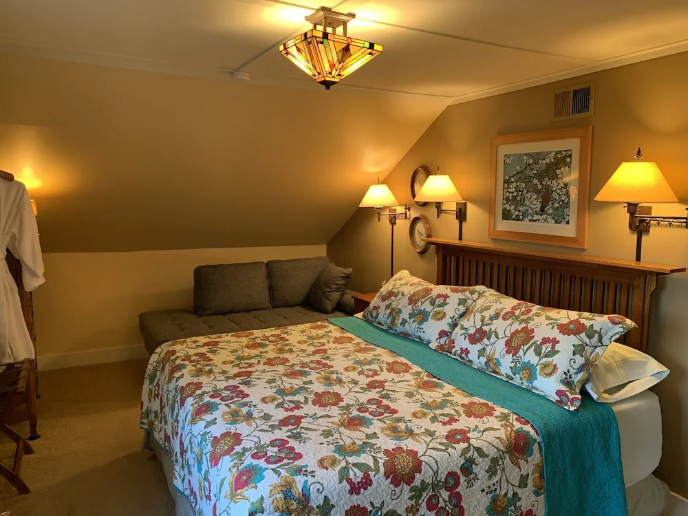 Kangaroo House Bed & Breakfast