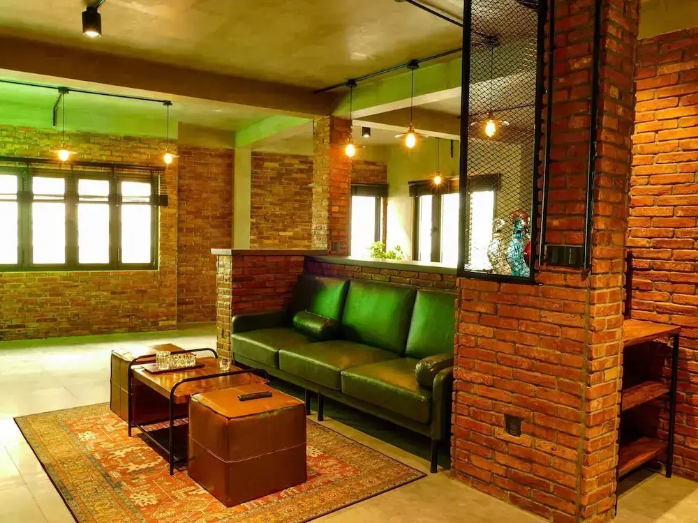 Urban Hotel