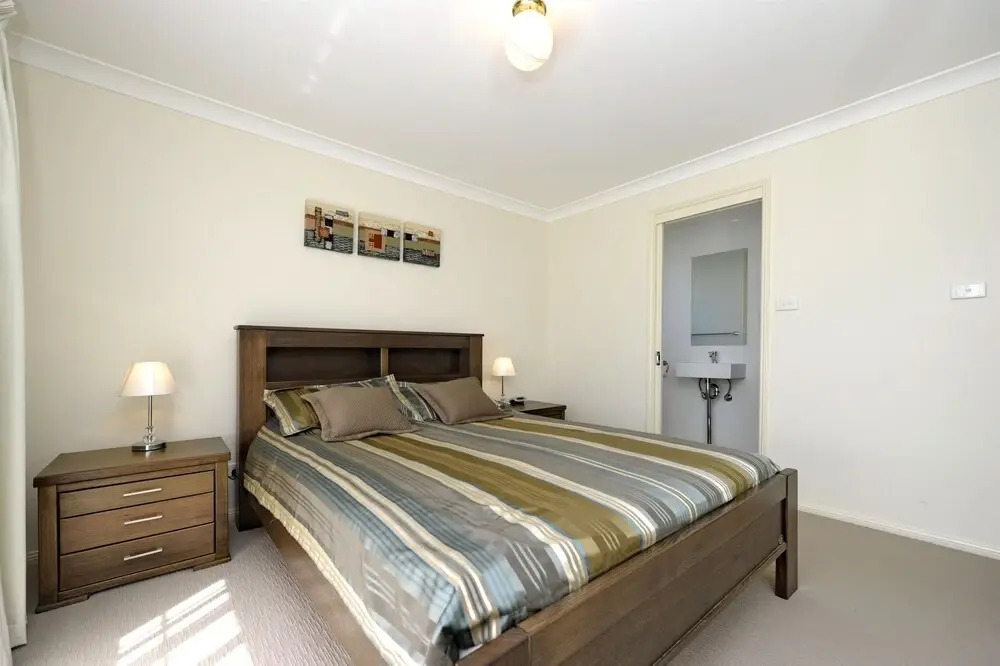 Reef Close, 1/2