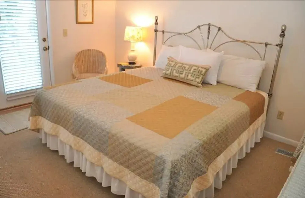 Surf Chalet - 4 Br home by RedAwning