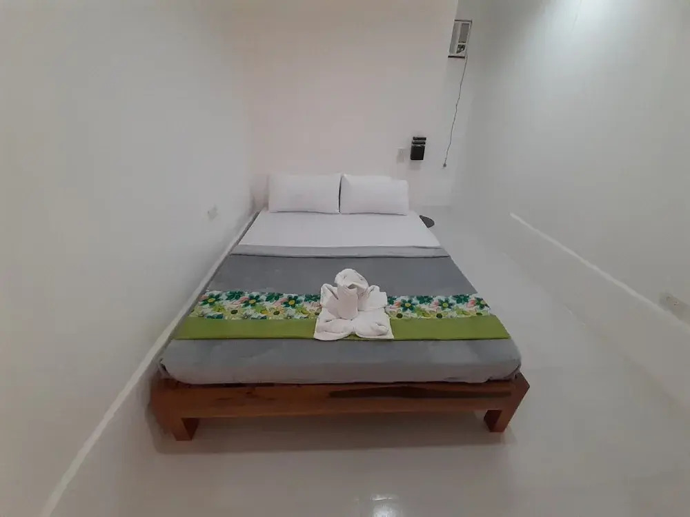 OYO 643 Green Dales Hostel