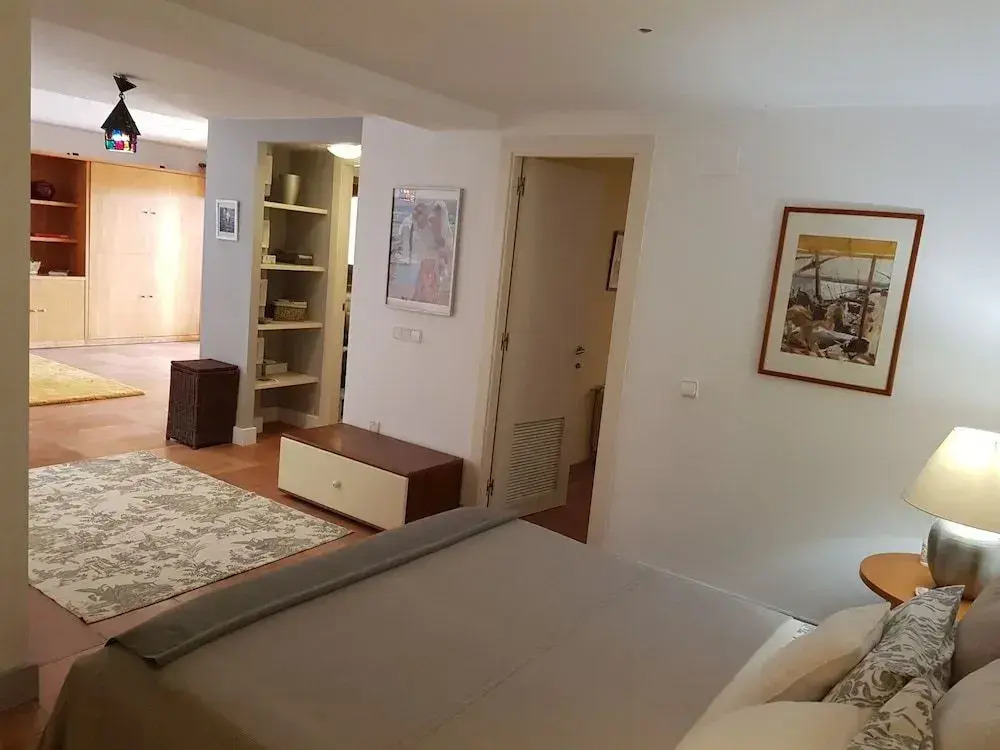 Guests' Suite of Villa Tamarit