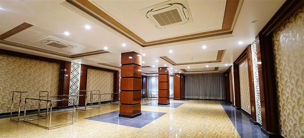 Hotel Maplewood Premier Haldwani