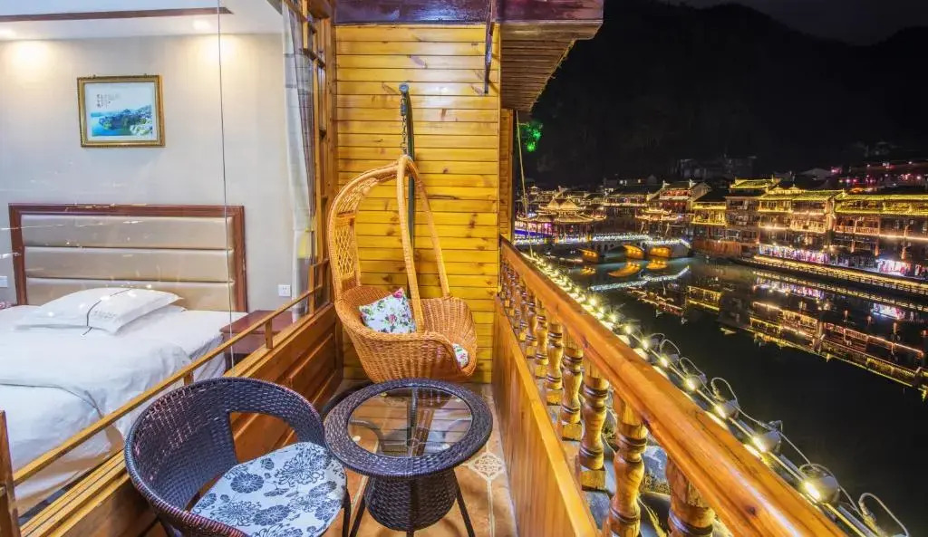 Phoenix Fuyuan Villa Riverside Hotel