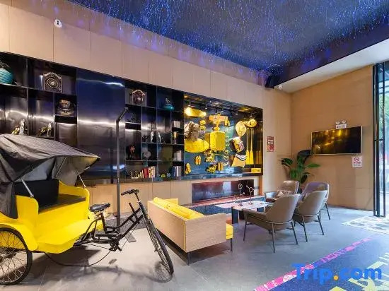 Dashi Homestay (Nanning Jinhu Square)