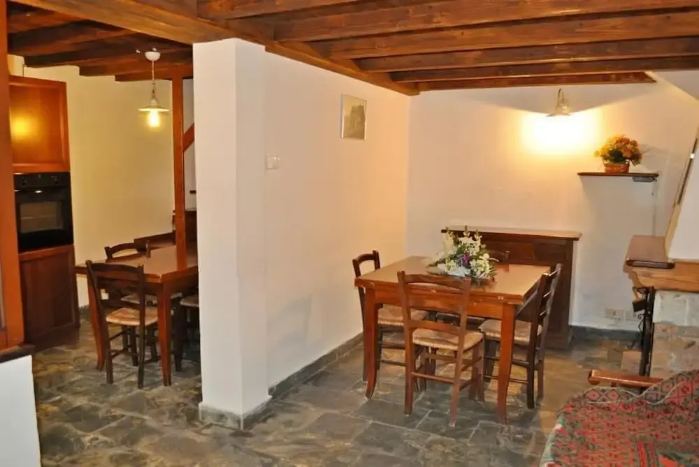Borgo Isola Santa