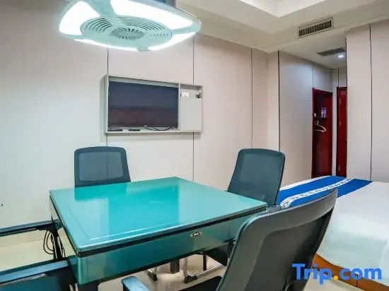 Huayi Select Hotel by Home Inn (Datong Yungang District Wuyue Plaza)