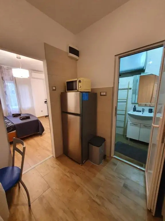 ZITA - Heart of Rovinj, apartment for 2, free parking, 2min center, 5min beach walk
