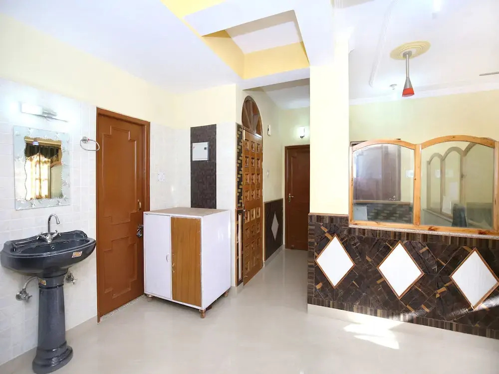 OYO 12719 Home 1RK Hill Top Bharari
