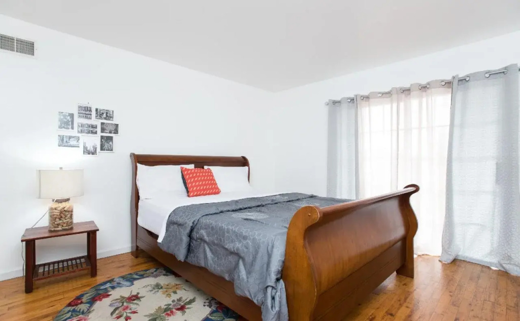 Racpanos Modern Stay on Ocean Avenue