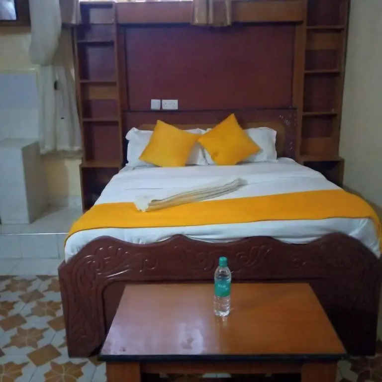 Sweet Bargain Hotel