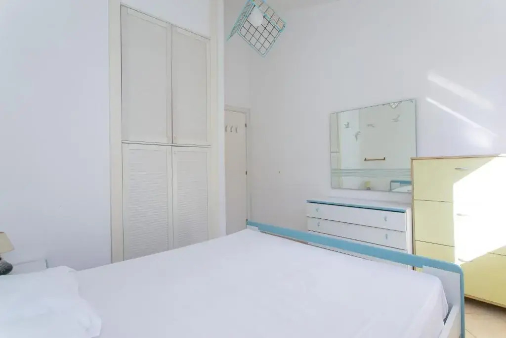 M25 - Marcelli, trilocale con terrazzo a 100 metri dal mare