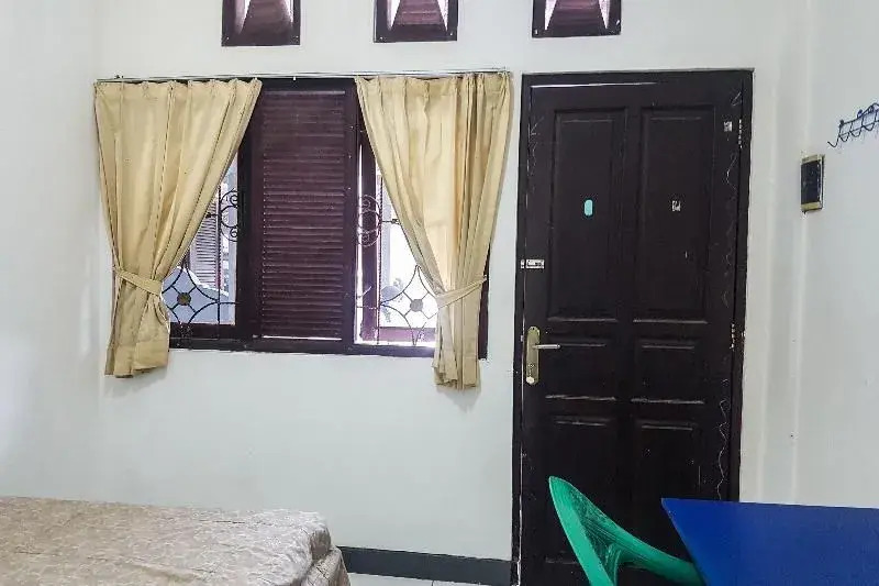 SPOT ON 90365 Rumah Kost Alor