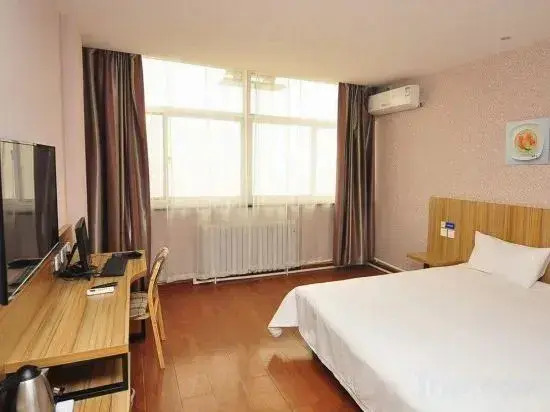 Eaka Hotel
