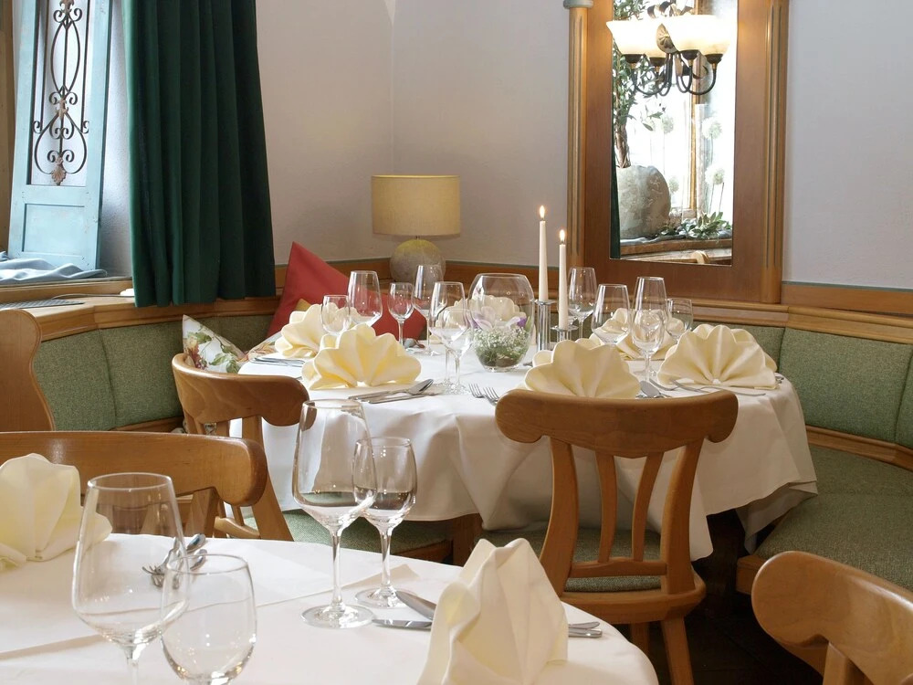 Hotel Restaurant Zum Goldenen Anker mit Hallenbad & Wellnessbereich