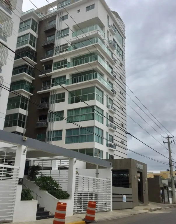 3 levels and 5 bedrooms penthouse with a great view