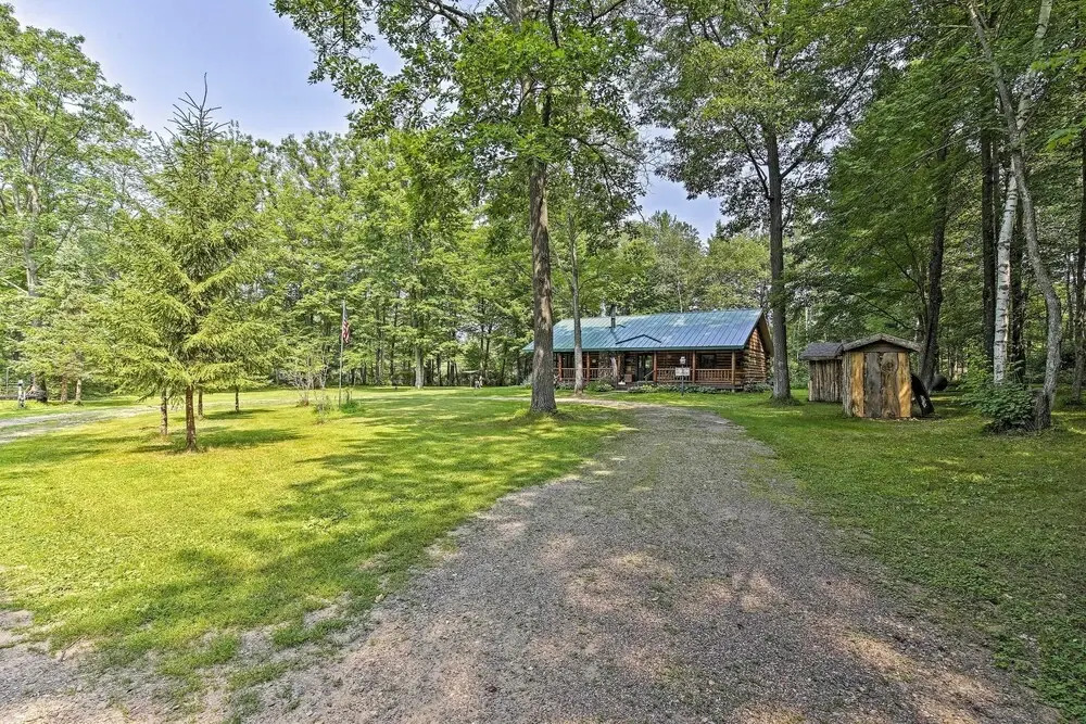 Scenic Cabin on 2 Acres Near Lake Holcombe Marina!