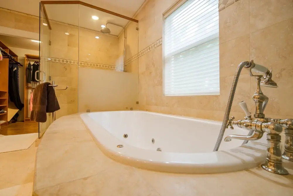 Crystal Court Estate - Four Bedroom Home