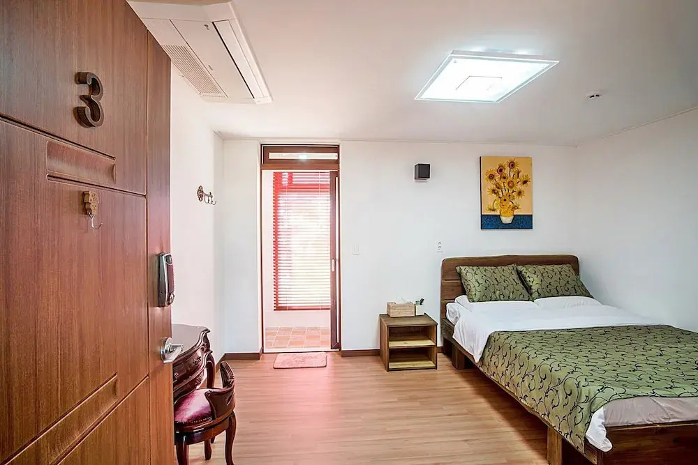 Engedi House