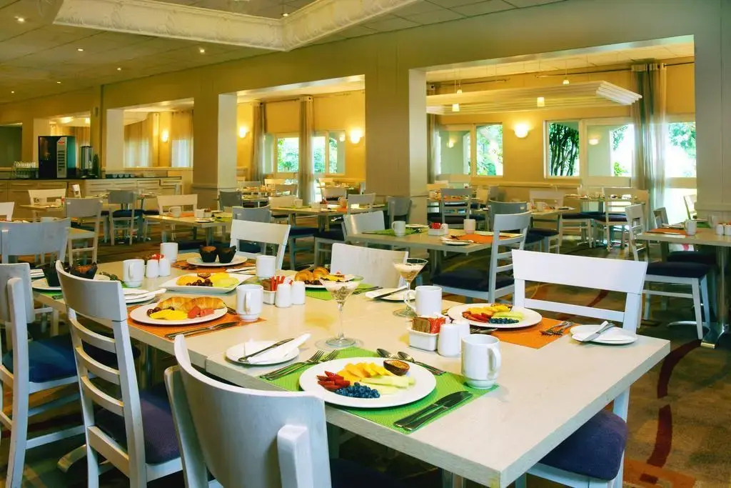 Garden Court OR Tambo International Airport