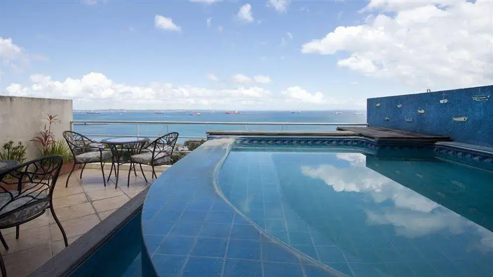 Solar do Carmo Suites & Apartments