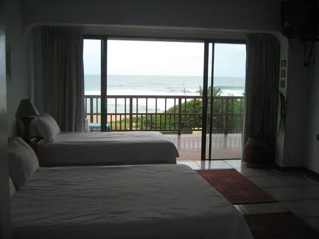 Glenashley Beach Accommodation - B&B and Backpackers