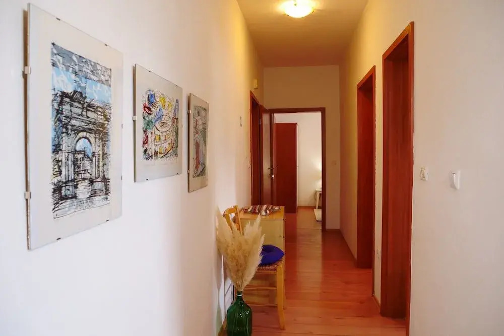 Apartment and Rooms Vilma