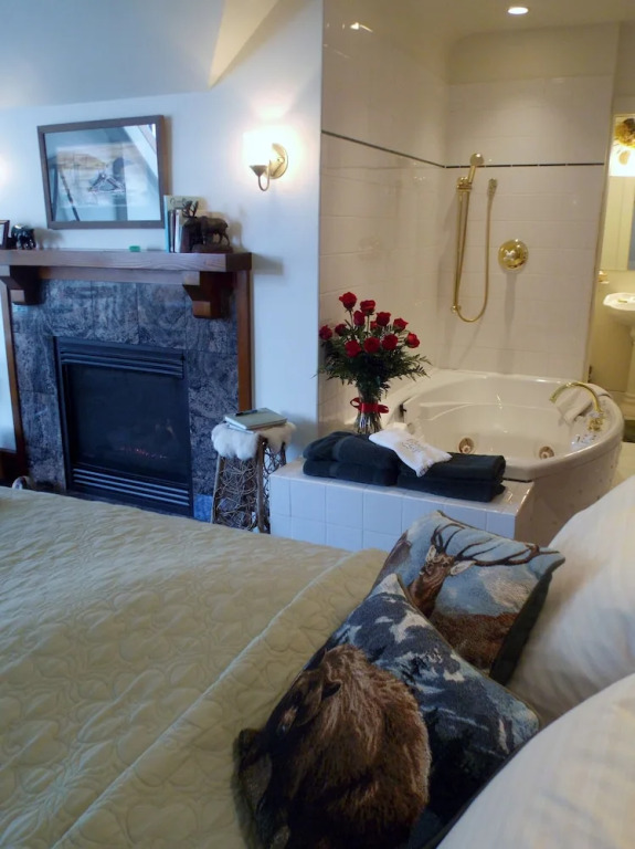 The Firelight Inn on Oregon Creek Bed and Breakfast