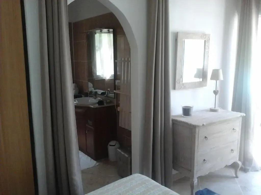 Villa Petra Bianca 8 chambres 16 pers À proximité de la Marina de Bonifacio Piscine Chauffée