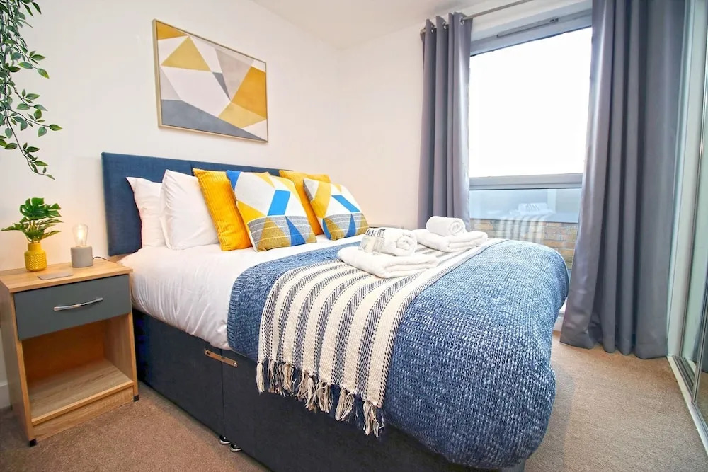 BRISTOL CITY CENTRE - 2 Bedroom Apartment - Marsh House