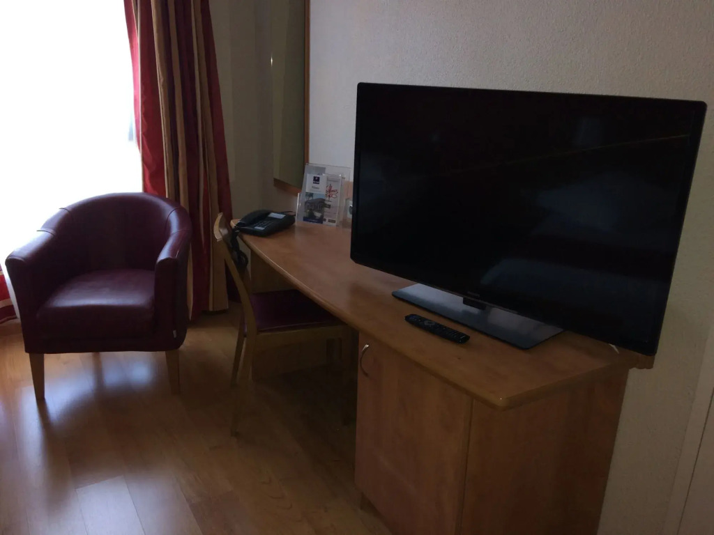 Brit Hotel Confort Nîmes Ouest - A9 sortie 25