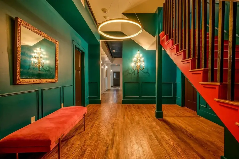 Historic Austin B&b: 4 Unique Suites, Sleeps 15!