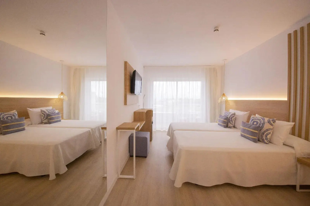 Hotel Cala Font