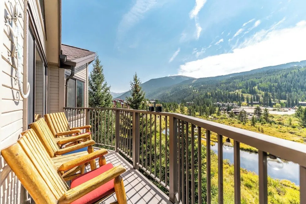 Cinnamon Ridge Building 1, #142