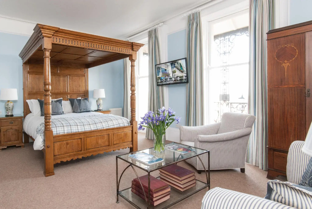 The Royal Harbour Hotel