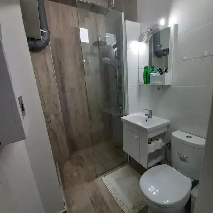 Lovely 1- bedroom condo close to downtown