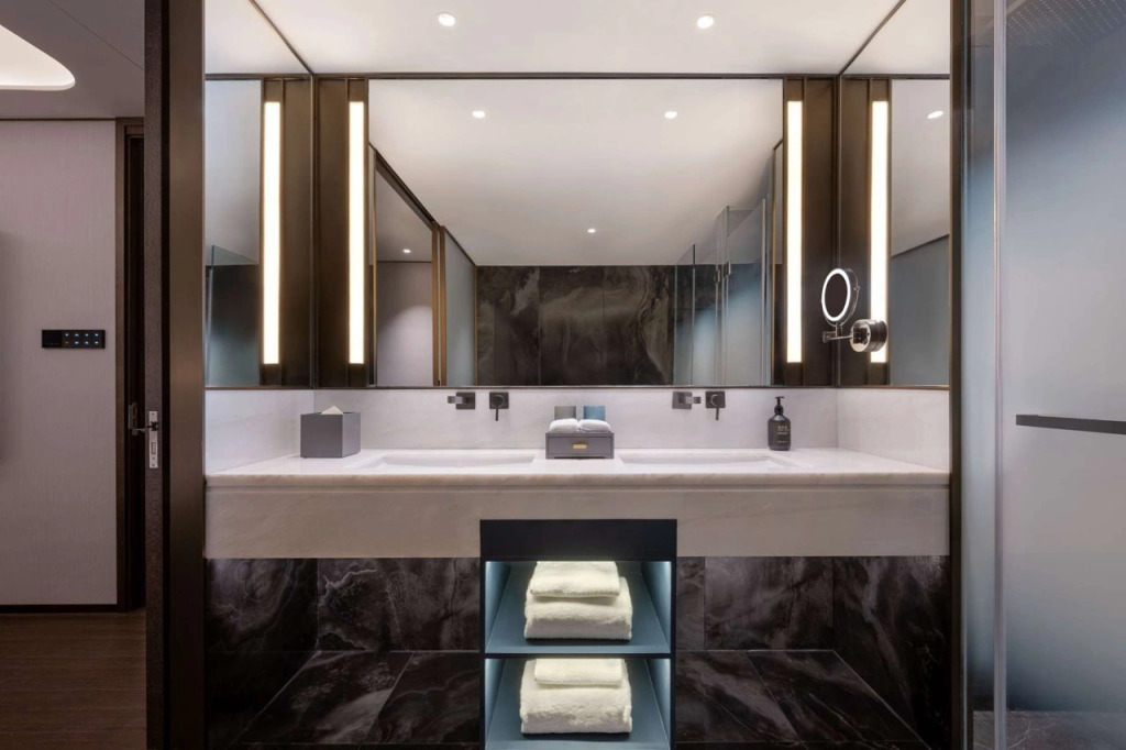 Novotel Shanghai Xuhui Riverside