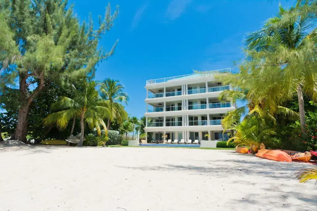 Sea Breeze, Grand Cayman