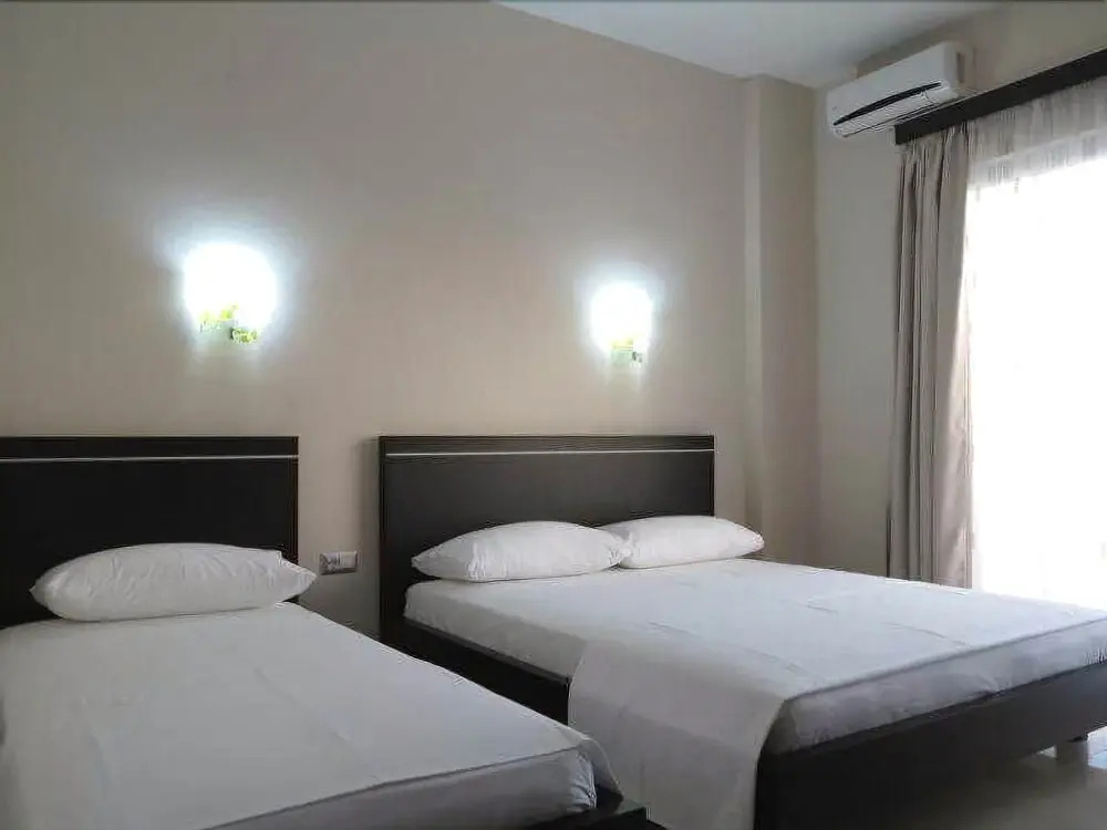 Hotel Blue Days