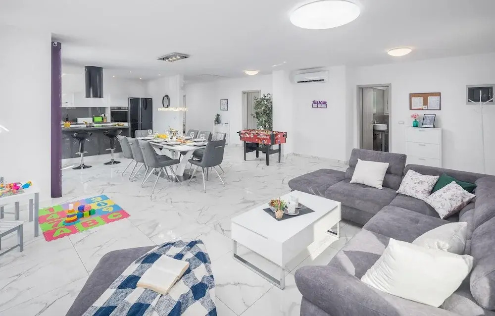 Stunning Home In Pula