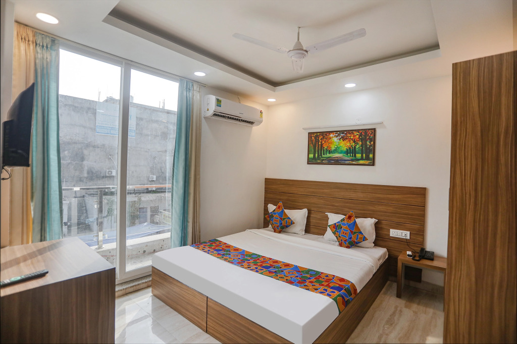 FabHotel Unique Stay
