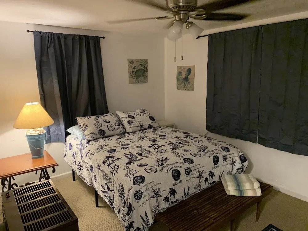 Beach Side Studio #2 Apts by RedAwning
